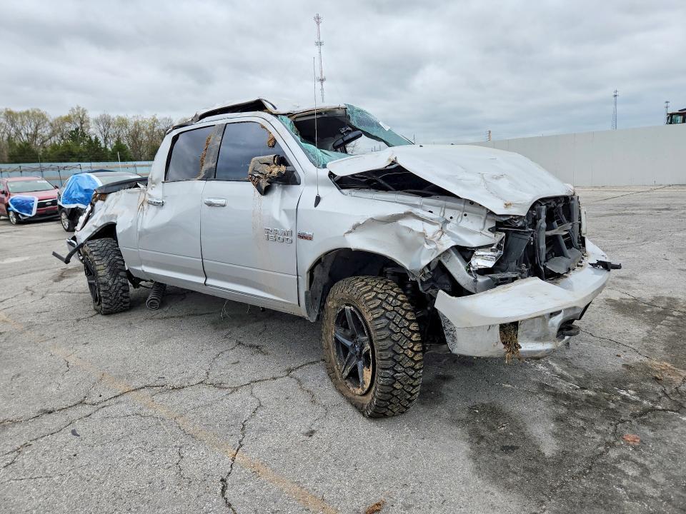 1C6RR7LT9FS636240 2015 RAM 1500 photo no. 4