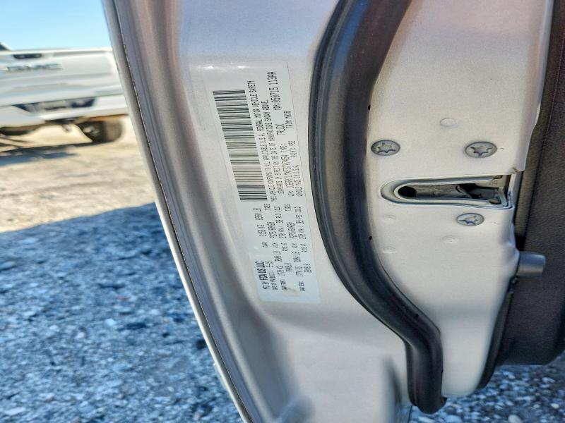 2015 RAM 1500 SLT — Фото 12 из 12