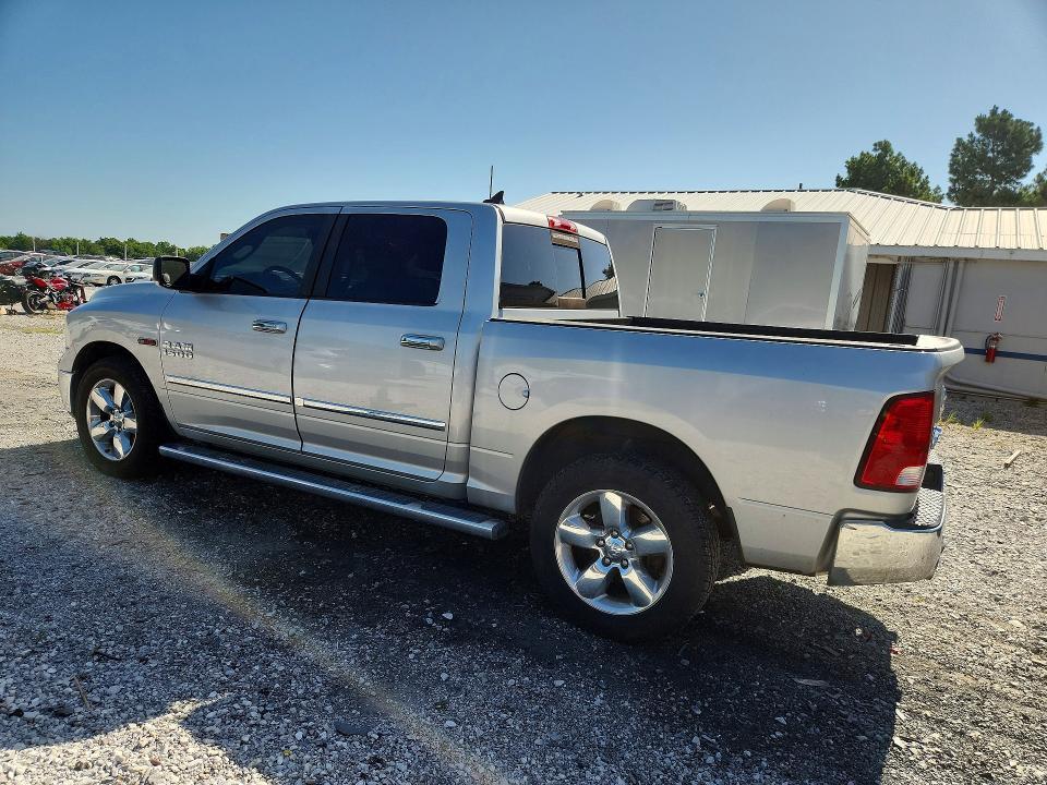 2015 RAM 1500 SLT — Фото 2 из 12