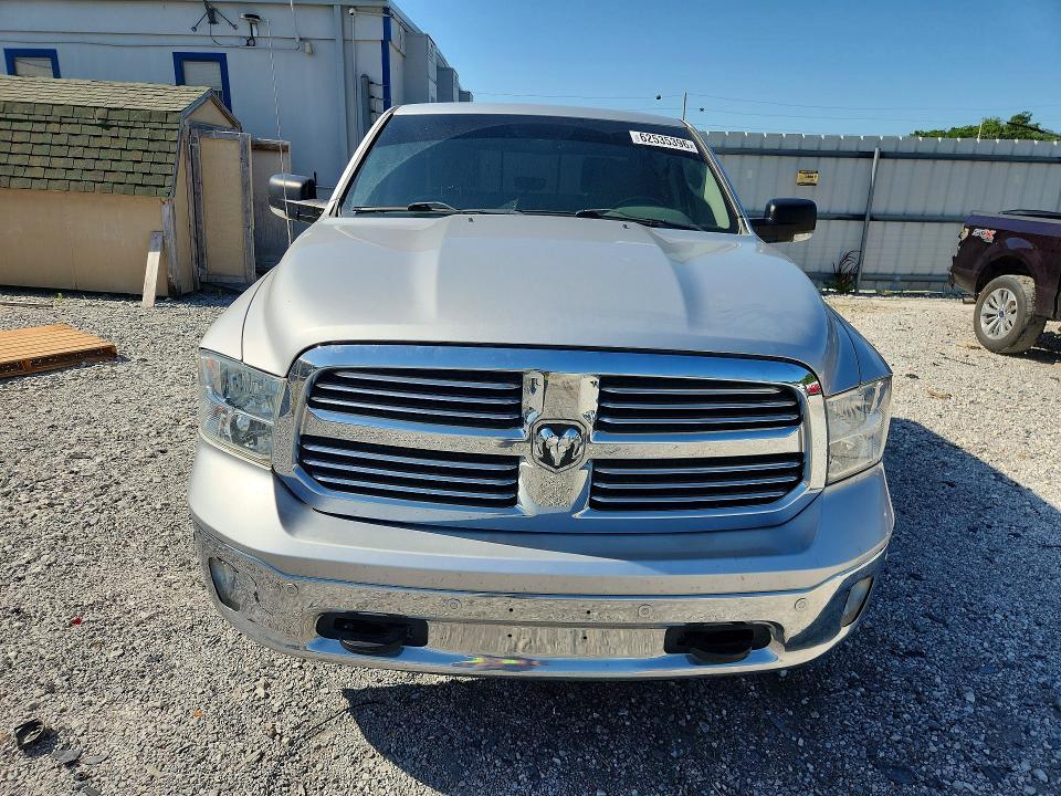 2015 RAM 1500 SLT — Фото 5 из 12