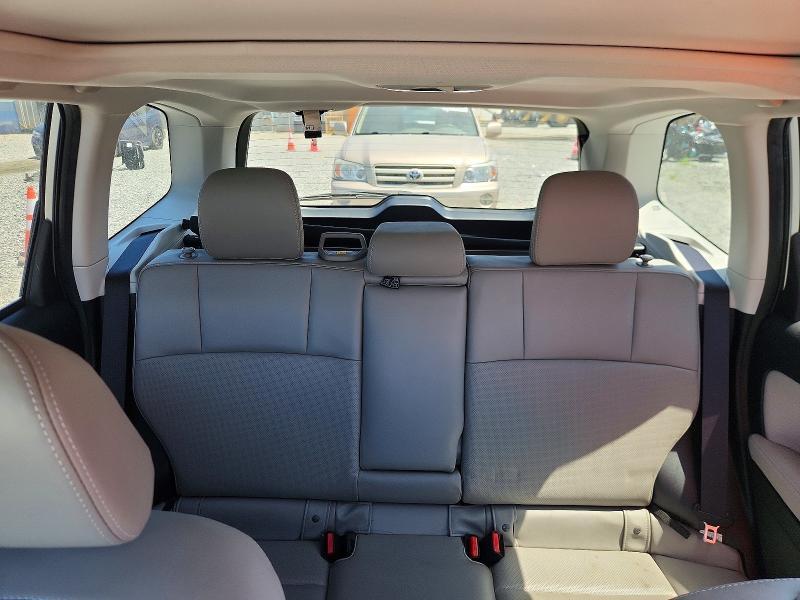 2015 SUBARU FORESTER LIMITED+MOONROOF — Фото 10 из 13