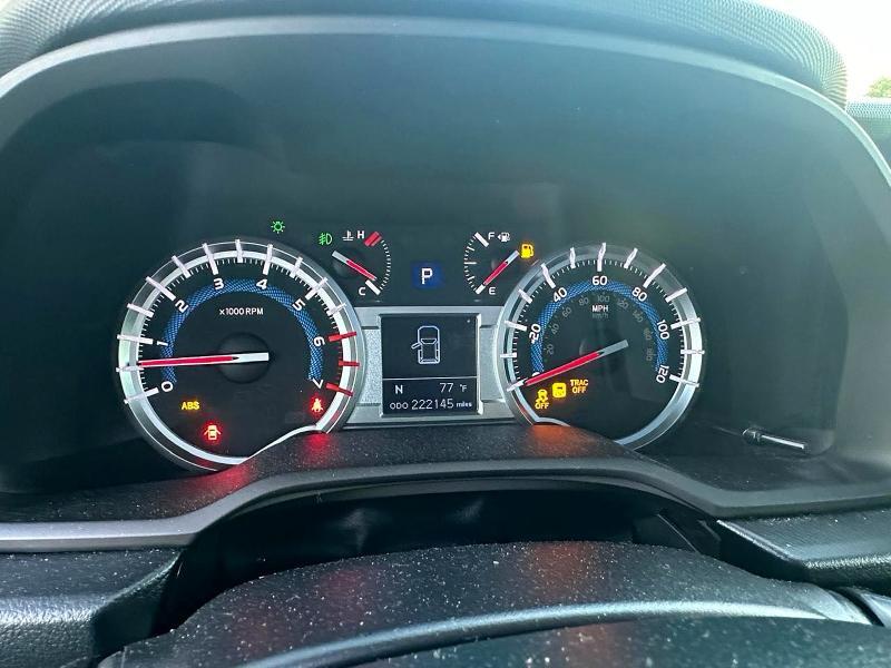 2015 TOYOTA 4RUNNER TRAIL PREMIUM — Фото 8 из 14
