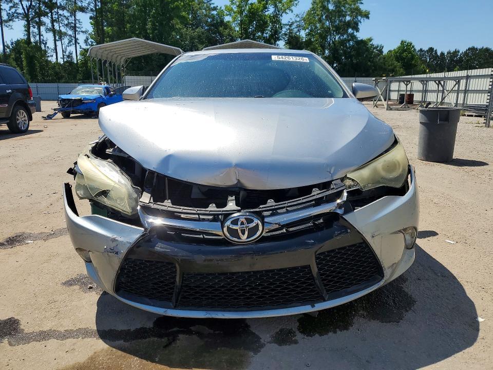 2015 TOYOTA CAMRY SE — Фото 5 из 12