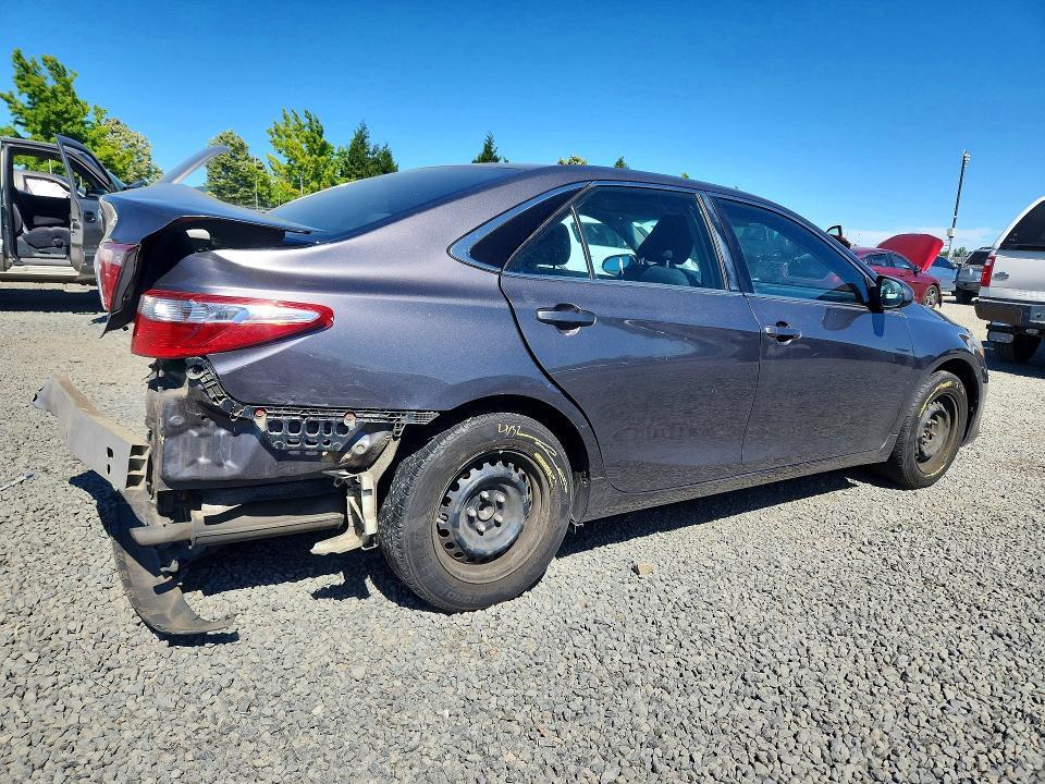 2015 TOYOTA CAMRY LE — Фото 3 из 13