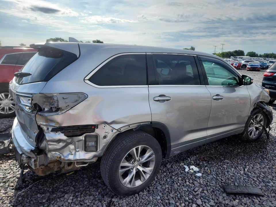 2015 TOYOTA HIGHLANDER LE PLUS — Фото 3 из 14