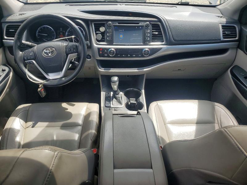 2015 TOYOTA HIGHLANDER XLE — Фото 8 из 13