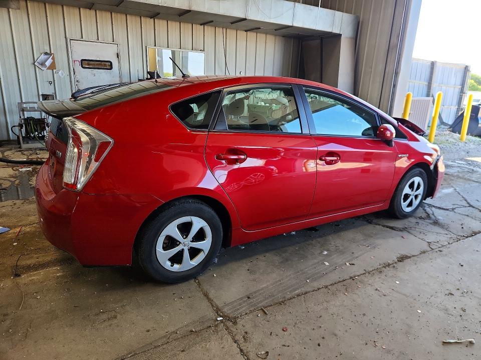 2015 TOYOTA PRIUS TWO — Фото 3 из 13