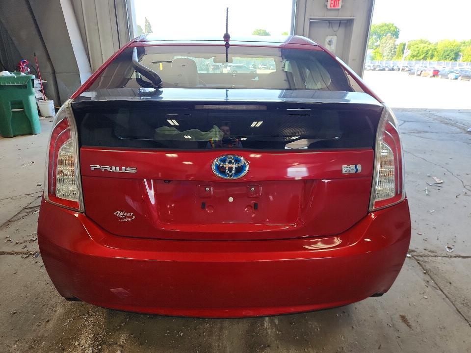 2015 TOYOTA PRIUS TWO — Фото 6 из 13
