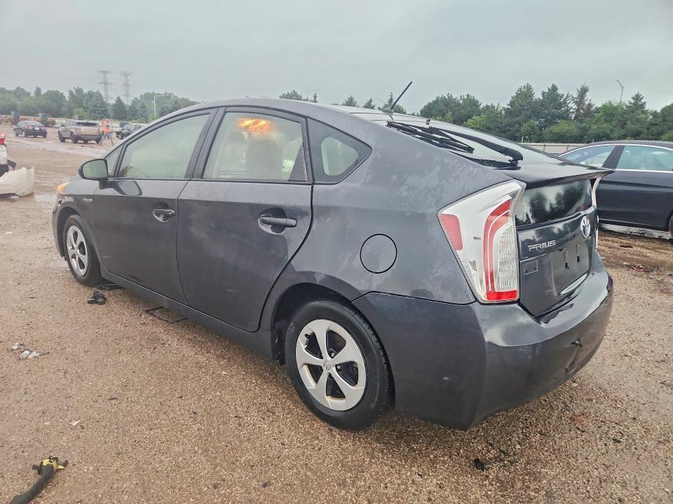 2015 TOYOTA PRIUS TWO — Фото 2 из 12