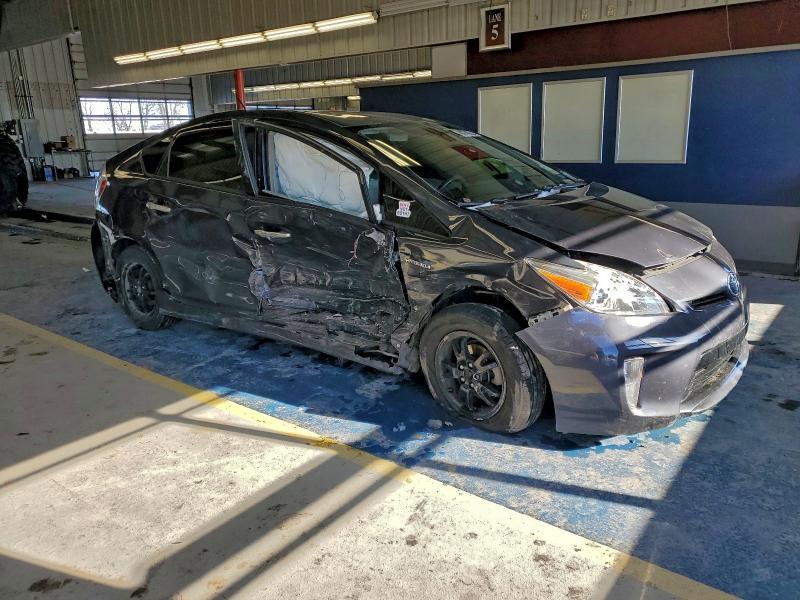 2015 TOYOTA PRIUS TWO — Фото 4 из 12