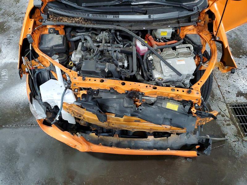 2015 TOYOTA PRIUS C ONE — Фото 12 из 14