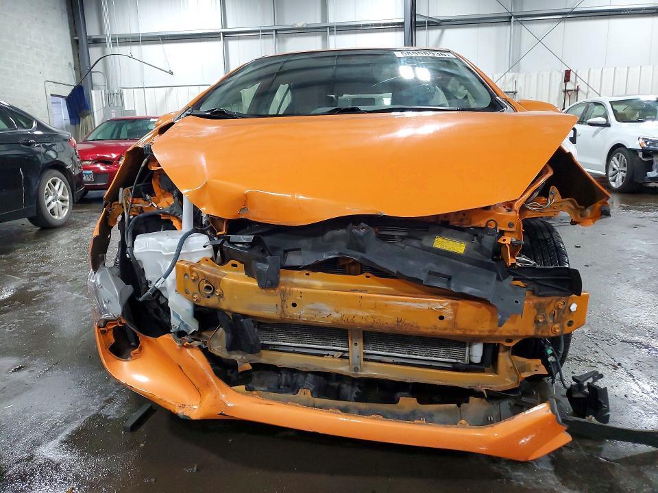 2015 TOYOTA PRIUS C ONE — Фото 5 из 14
