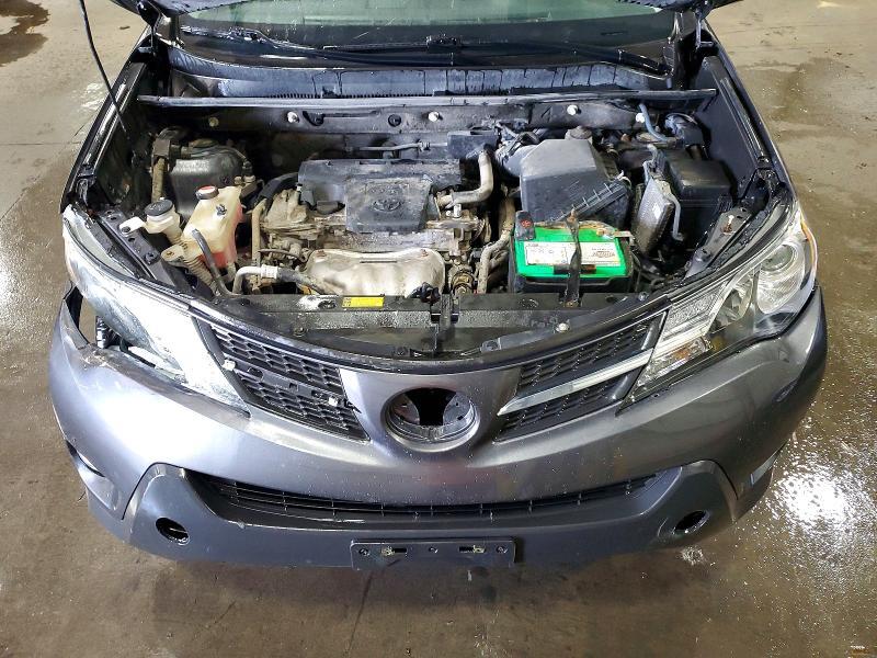 2015 TOYOTA RAV4 XLE — Фото 12 из 13