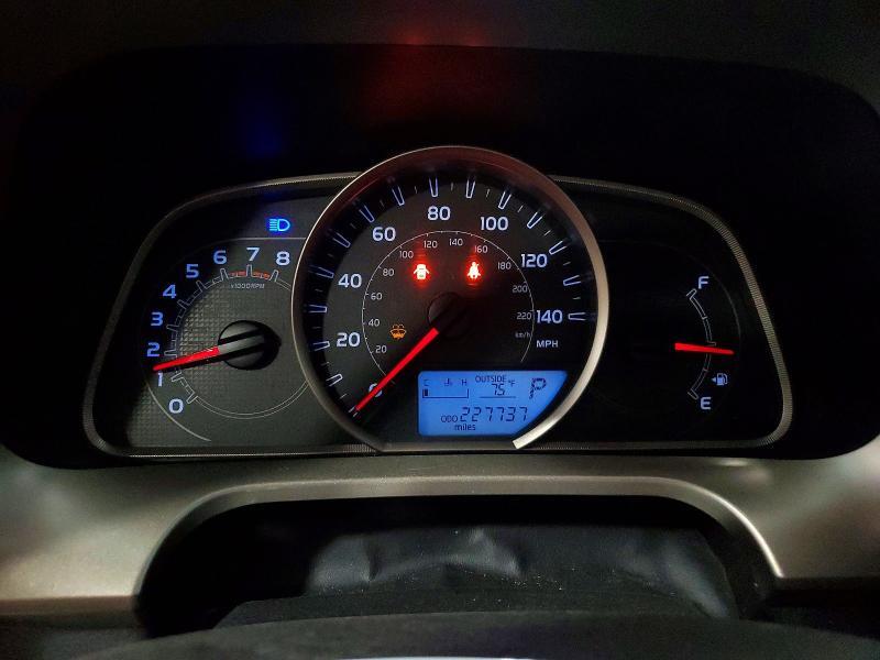 2015 TOYOTA RAV4 XLE — Фото 9 из 13