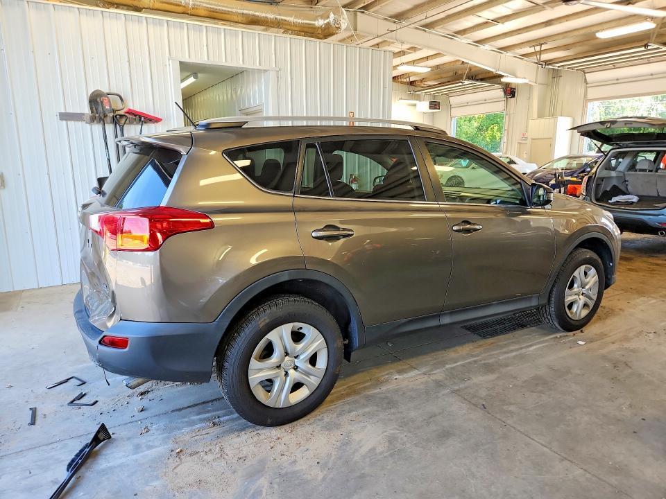 2T3BFREV6FW274646 2015 TOYOTA RAV4 photo no. 3