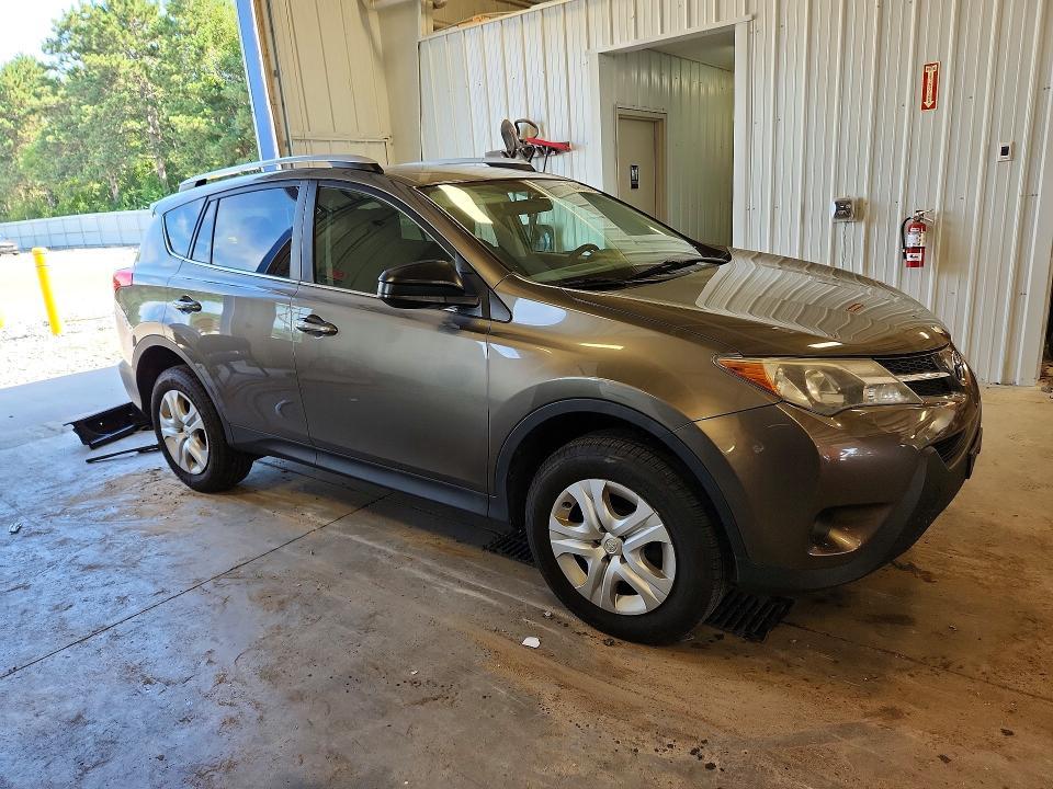 2T3BFREV6FW274646 2015 TOYOTA RAV4 photo no. 4