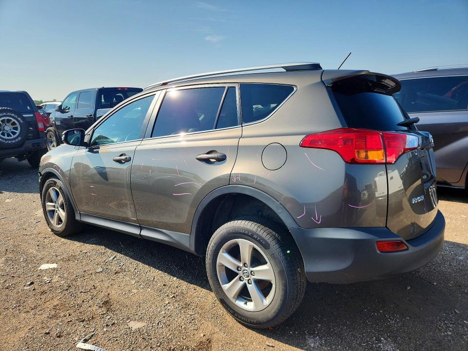 2T3RFREV0FW300236 2015 TOYOTA RAV4 photo no. 2