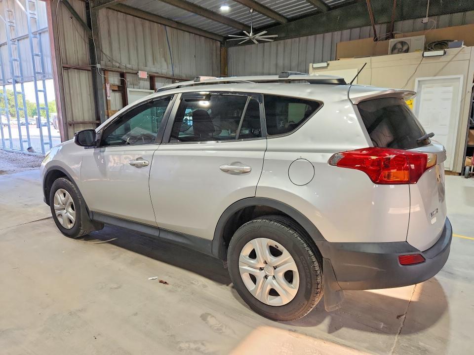 JTMBFREV5FJ037158 2015 TOYOTA RAV4 photo no. 2