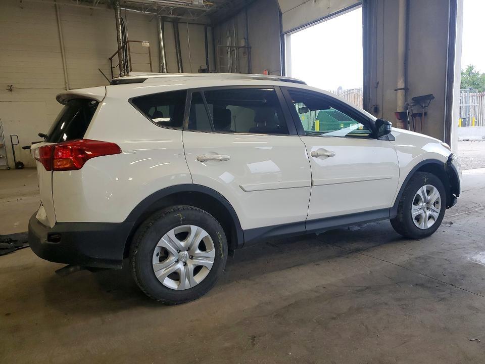 2015 TOYOTA RAV4 LE AWD — Фото 3 из 13
