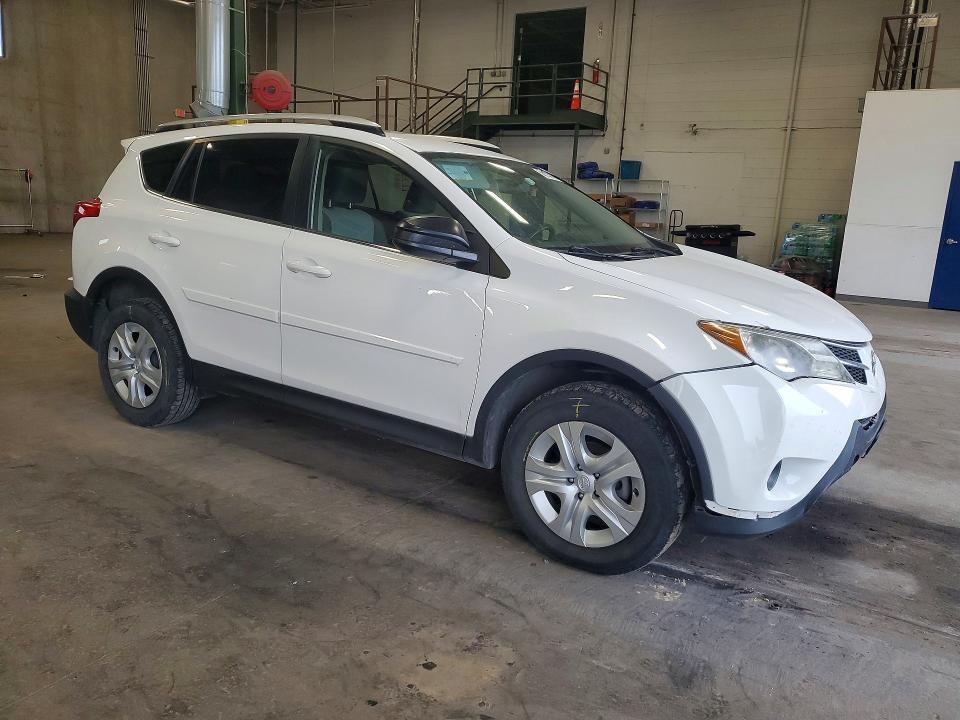 2015 TOYOTA RAV4 LE AWD — Фото 4 из 13