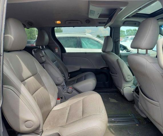 2015 TOYOTA SIENNA XLE PREMIUM 8-PASSENGER — Фото 11 из 13
