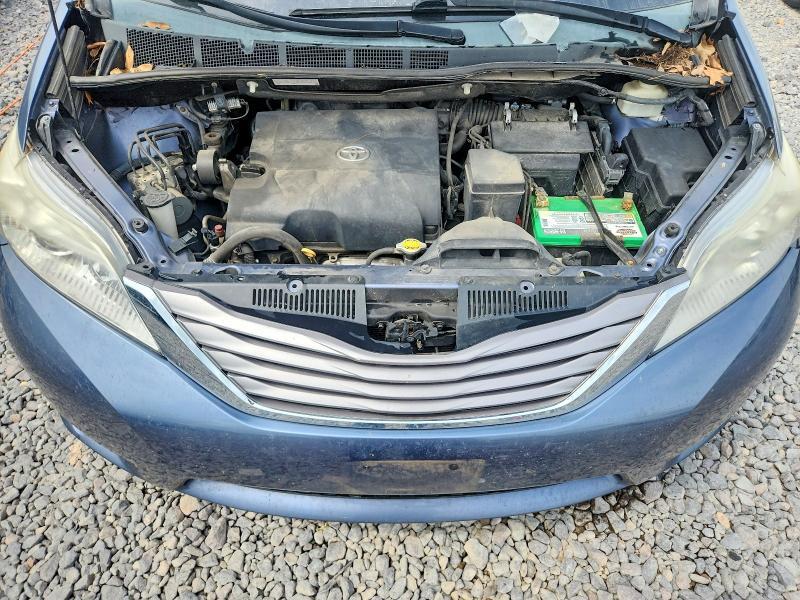 2015 TOYOTA SIENNA XLE PREMIUM 8-PASSENGER — Фото 12 из 13