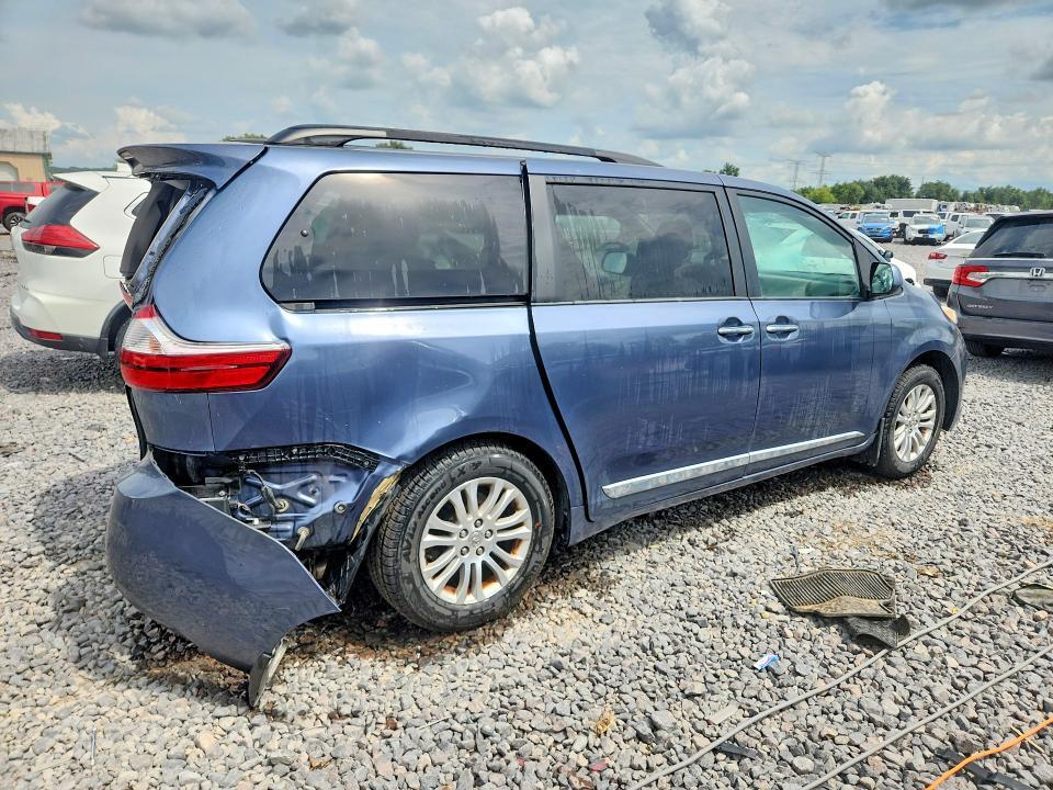 2015 TOYOTA SIENNA XLE PREMIUM 8-PASSENGER — Фото 3 из 13