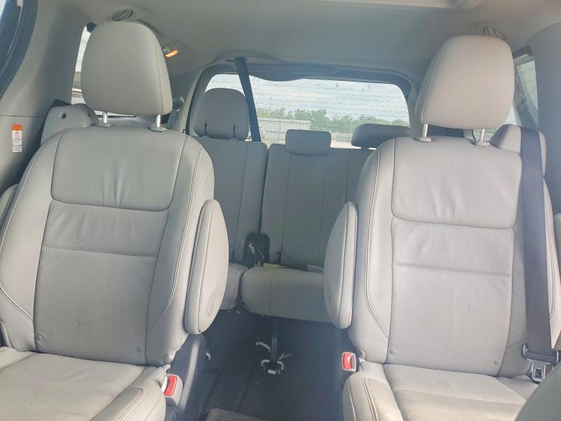 2015 TOYOTA SIENNA LIMITED PREMIUM 7-PASSENGER — Фото 10 из 13