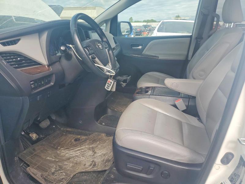 2015 TOYOTA SIENNA LIMITED PREMIUM 7-PASSENGER — Фото 7 из 13