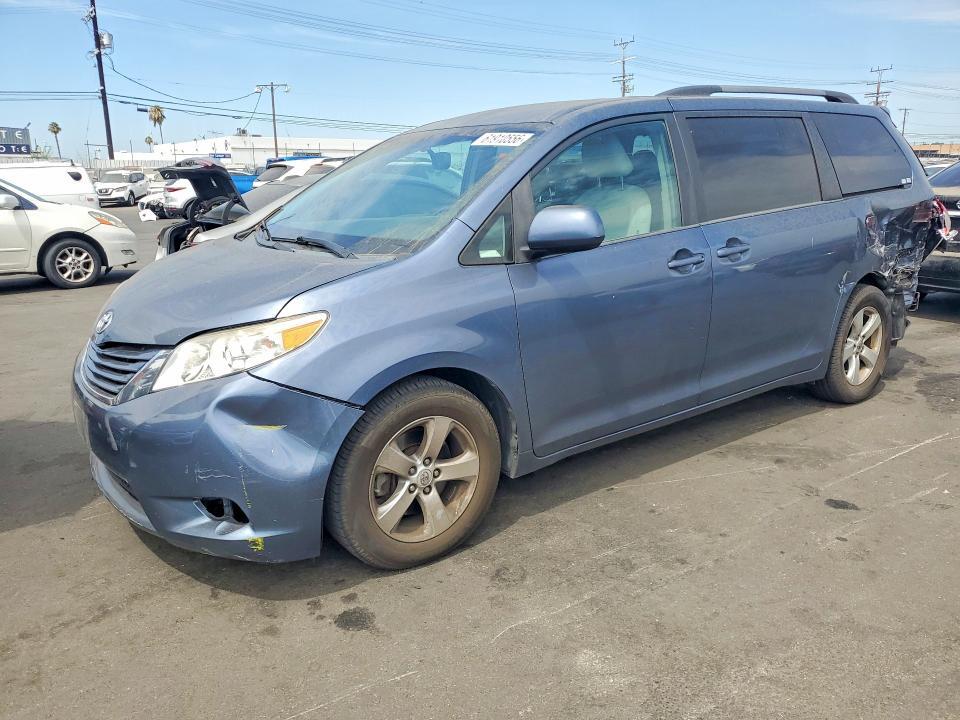 5TDKK3DCXFS619753 2015 TOYOTA SIENNA photo no. 1