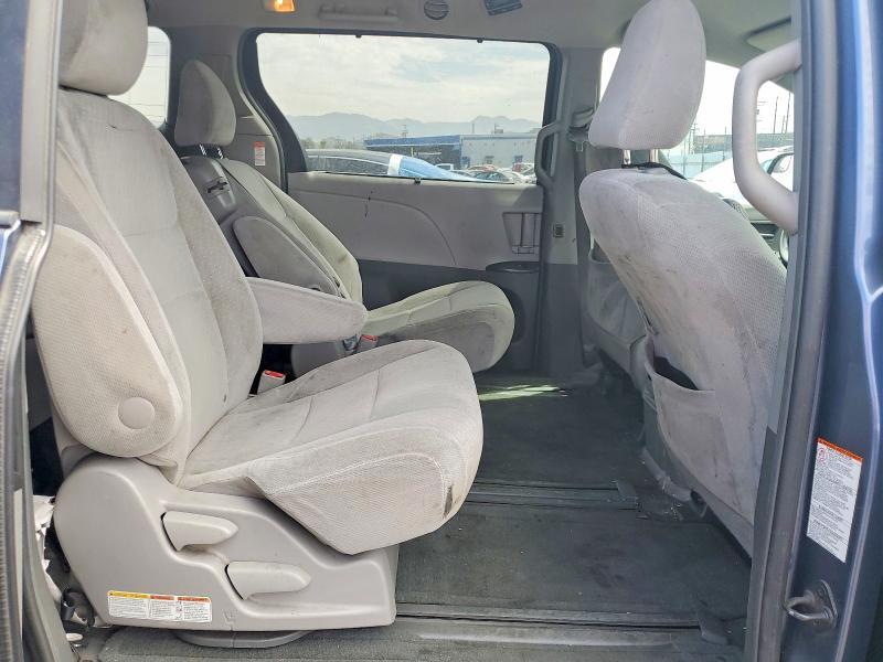 5TDKK3DCXFS619753 2015 TOYOTA SIENNA photo no. 11