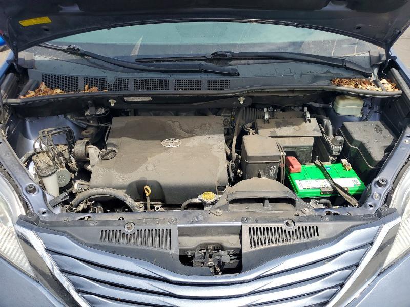 5TDKK3DCXFS619753 2015 TOYOTA SIENNA photo no. 12