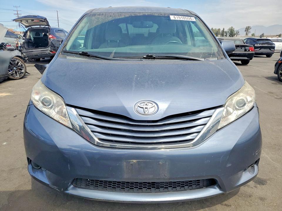 5TDKK3DCXFS619753 2015 TOYOTA SIENNA photo no. 5