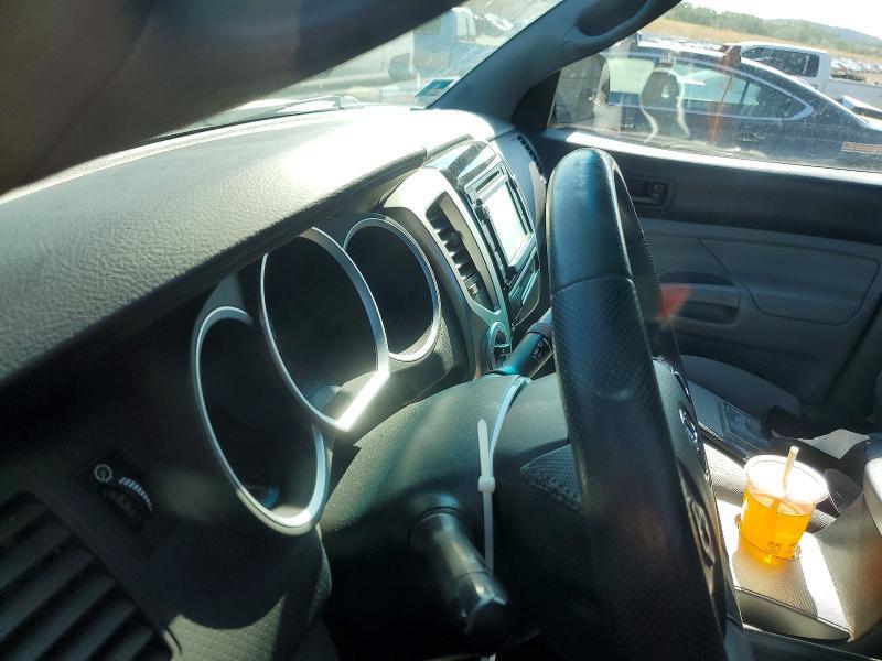 2015 TOYOTA TACOMA BASE V6 — Фото 9 из 12