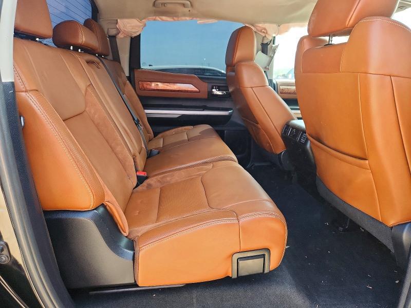 2015 TOYOTA TUNDRA 1794 EDITION — Фото 10 из 12