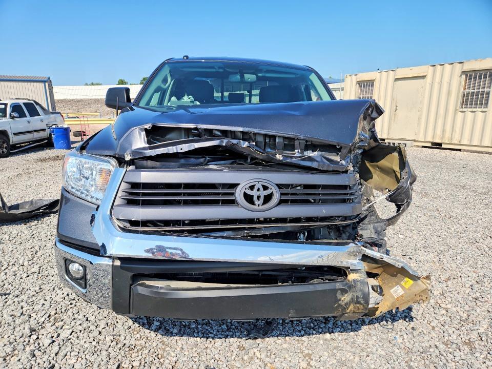 2015 TOYOTA TUNDRA SR5 — Фото 5 из 12