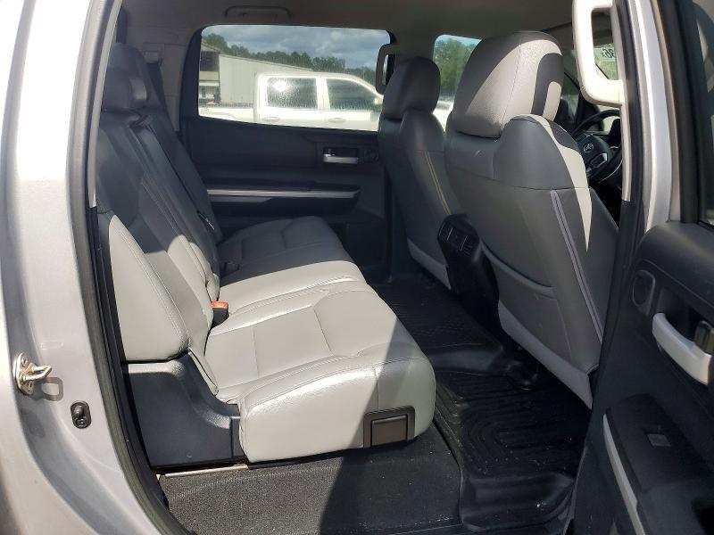2015 TOYOTA TUNDRA CREWMAX SR5 — Фото 10 из 12
