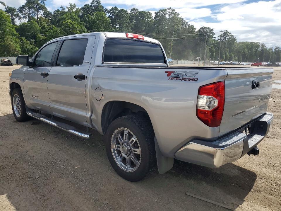 2015 TOYOTA TUNDRA CREWMAX SR5 — Фото 2 из 12