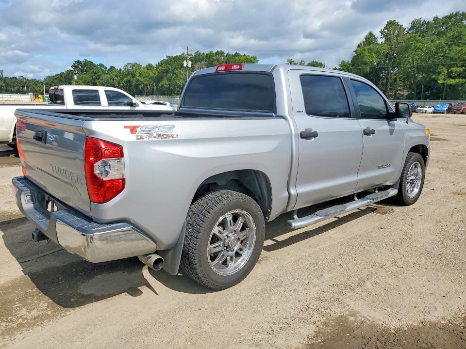 2015 TOYOTA TUNDRA CREWMAX SR5 — Фото 3 из 12