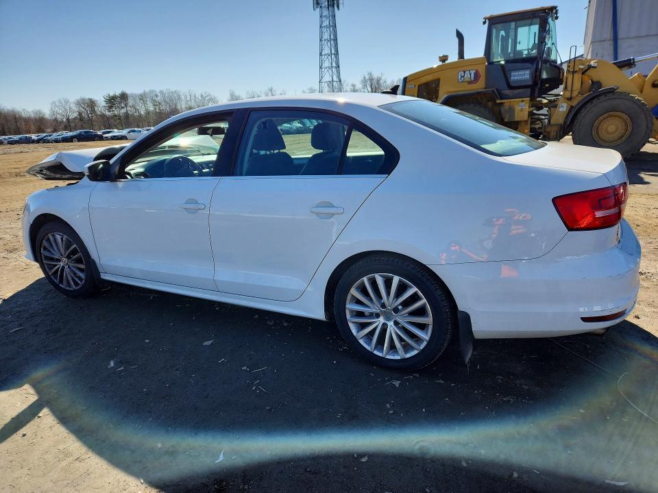 2015 VOLKSWAGEN JETTA SE — Фото 2 из 12