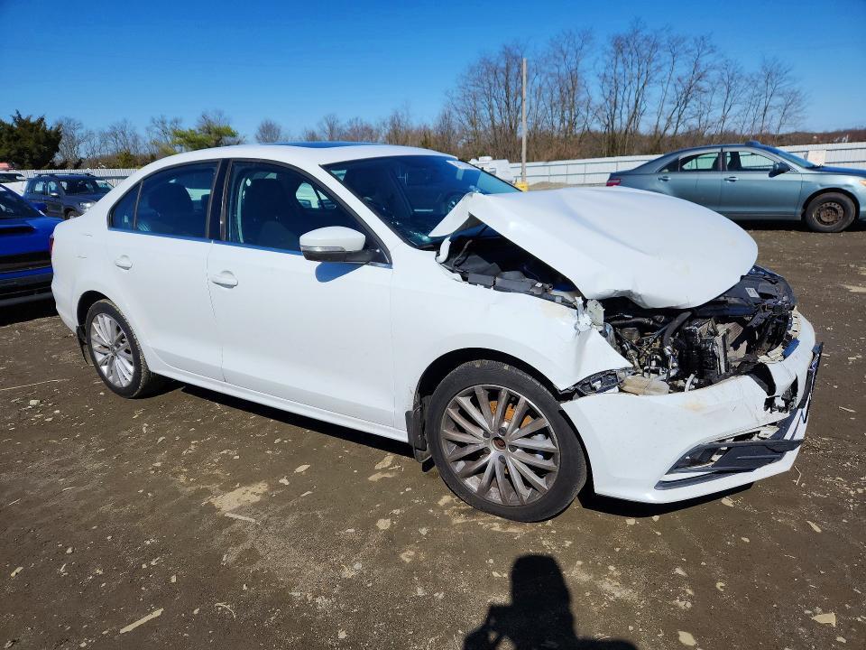 2015 VOLKSWAGEN JETTA SE — Фото 4 из 12