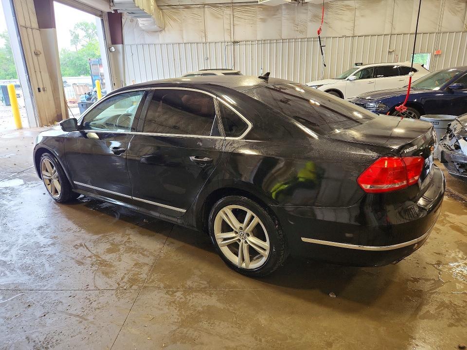 1VWBS7A37FC062598 2015 VOLKSWAGEN PASSAT photo no. 2
