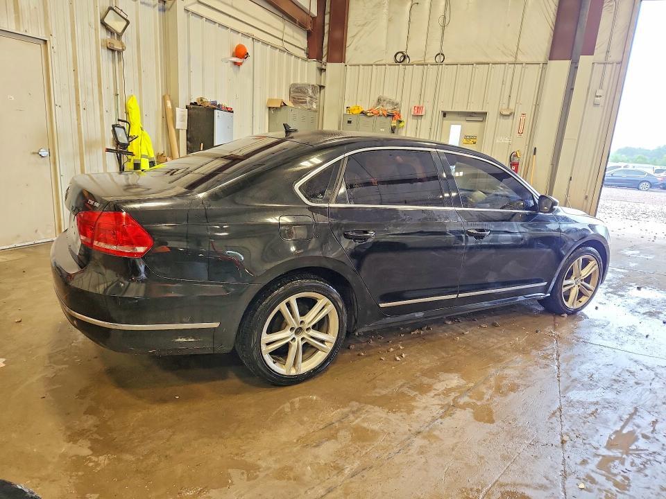 1VWBS7A37FC062598 2015 VOLKSWAGEN PASSAT photo no. 3