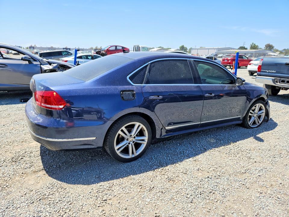 2015 VOLKSWAGEN PASSAT SE — Фото 3 из 12