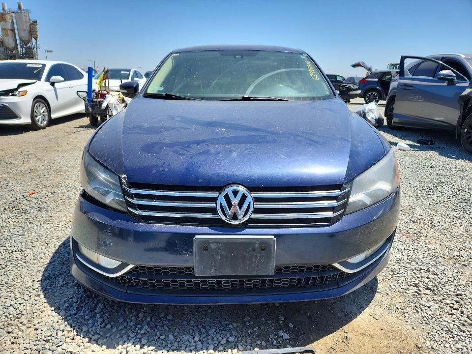 2015 VOLKSWAGEN PASSAT SE — Фото 5 из 12