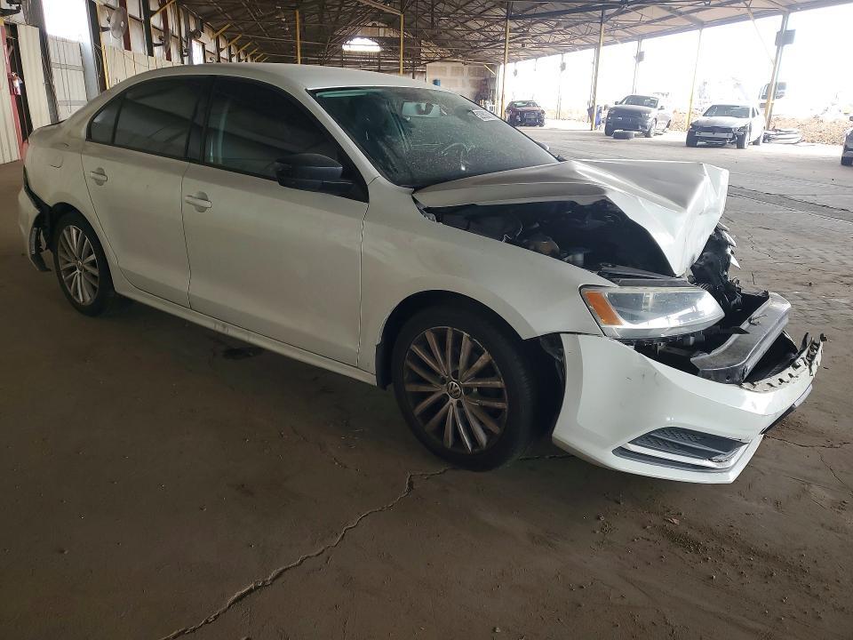 3VW2K7AJXFM279849 2015 VOLKSWAGEN JETTA photo no. 4