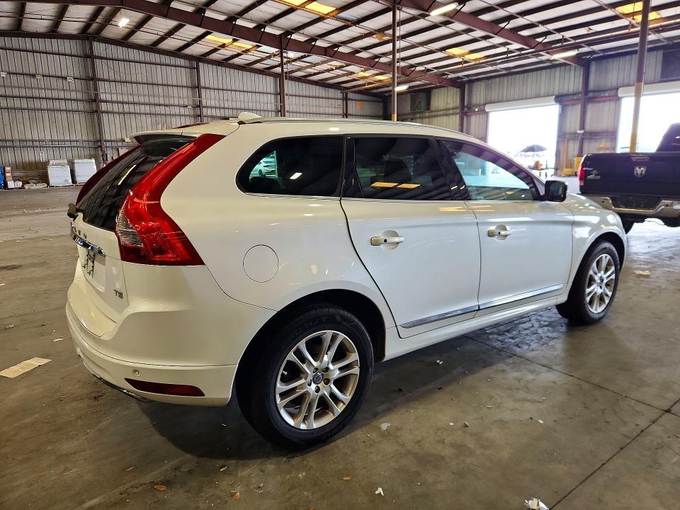 2015 VOLVO XC60 T5 PLATINUM — Фото 3 из 13