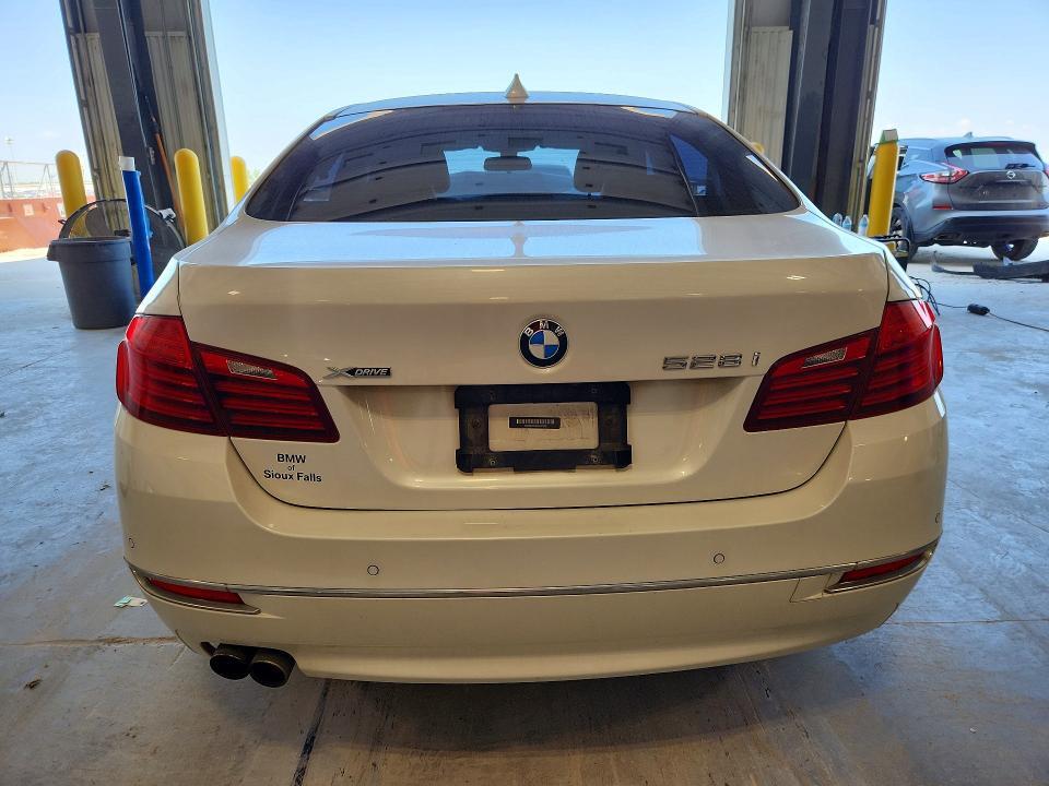 2016 BMW 528 XI — Фото 6 из 12