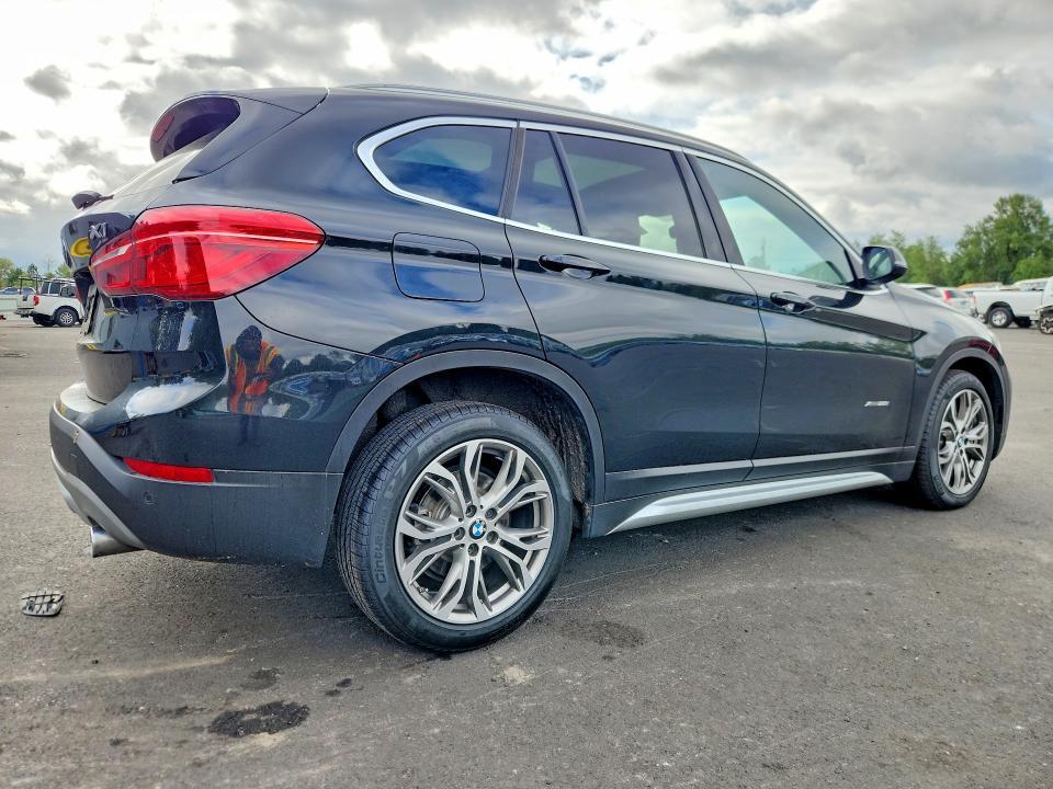 2016 BMW X1 XDRIVE28I — Фото 3 из 12