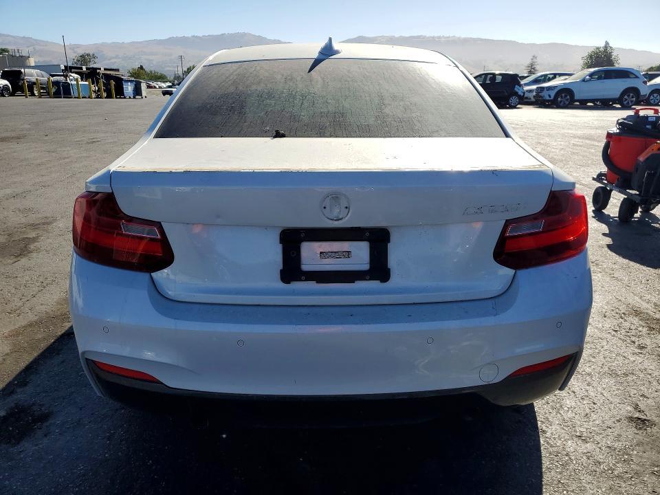 2016 BMW M235I — Фото 6 из 12